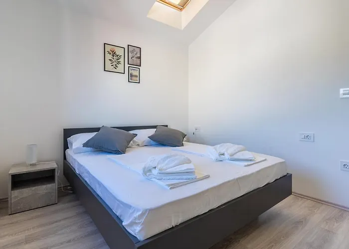 Sunrise Island Loft Apartment *